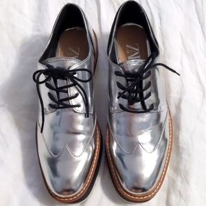 Zara Metallic silver platform oxfords